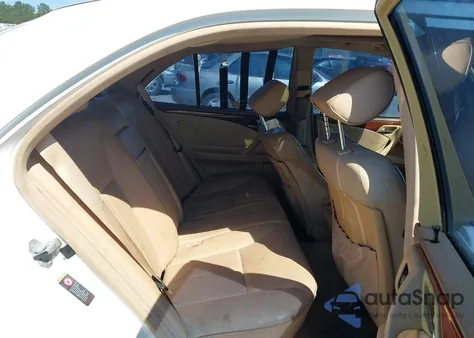 2001 Mercedes-Benz E 320 from USA, damaged, VIN WDBJF65JX1B359352